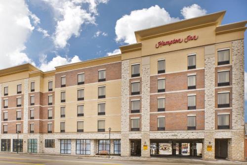 Фотография гостиницы Hampton Inn by Hilton Detroit Dearborn, MI