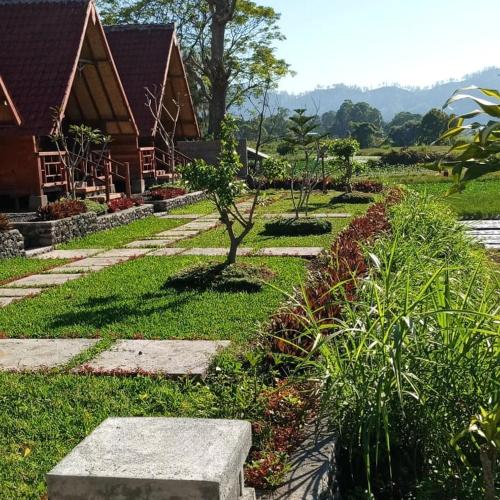 Фотография гостевого дома Lakeside Log Cabins