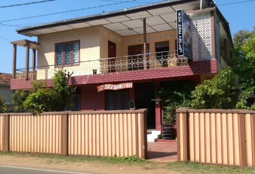 Фотография гостевого дома Tony's Garden House inn