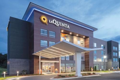 Фотография гостиницы La Quinta by Wyndham Opelika Auburn