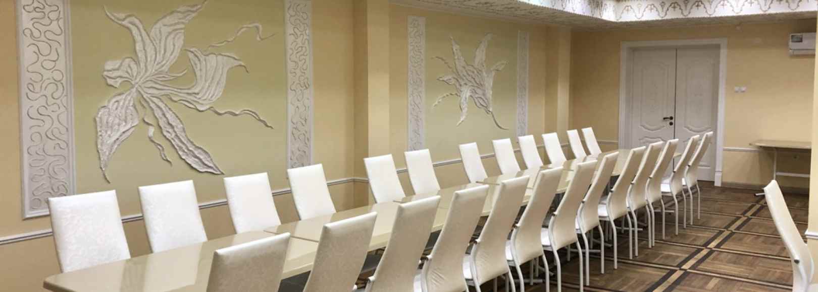 Фотография танцевального зала Каминный зал КДЦ Металлург