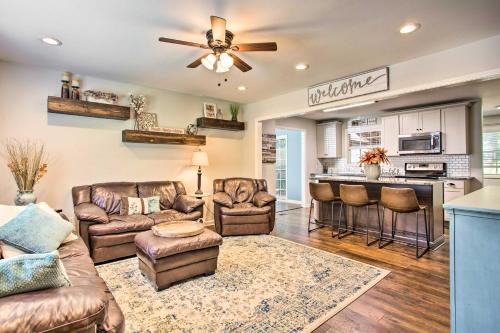 Фотография гостевого дома Modern Home with Yard and Deck, 1 Mi to Clemson U!