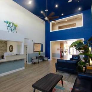 Фотографии гостиницы
Hotel Pensacola, Formerly Luxury Suites