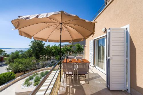 Фотография гостевого дома Apartments by the sea Sveti Petar, Biograd - 16852