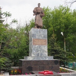 Фотография достопримечательности Мемориал павшим за Советскую Родину в годы Гражданской и Великой Отечественной войн
