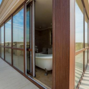 Фотография гостиницы AMBASSADOR