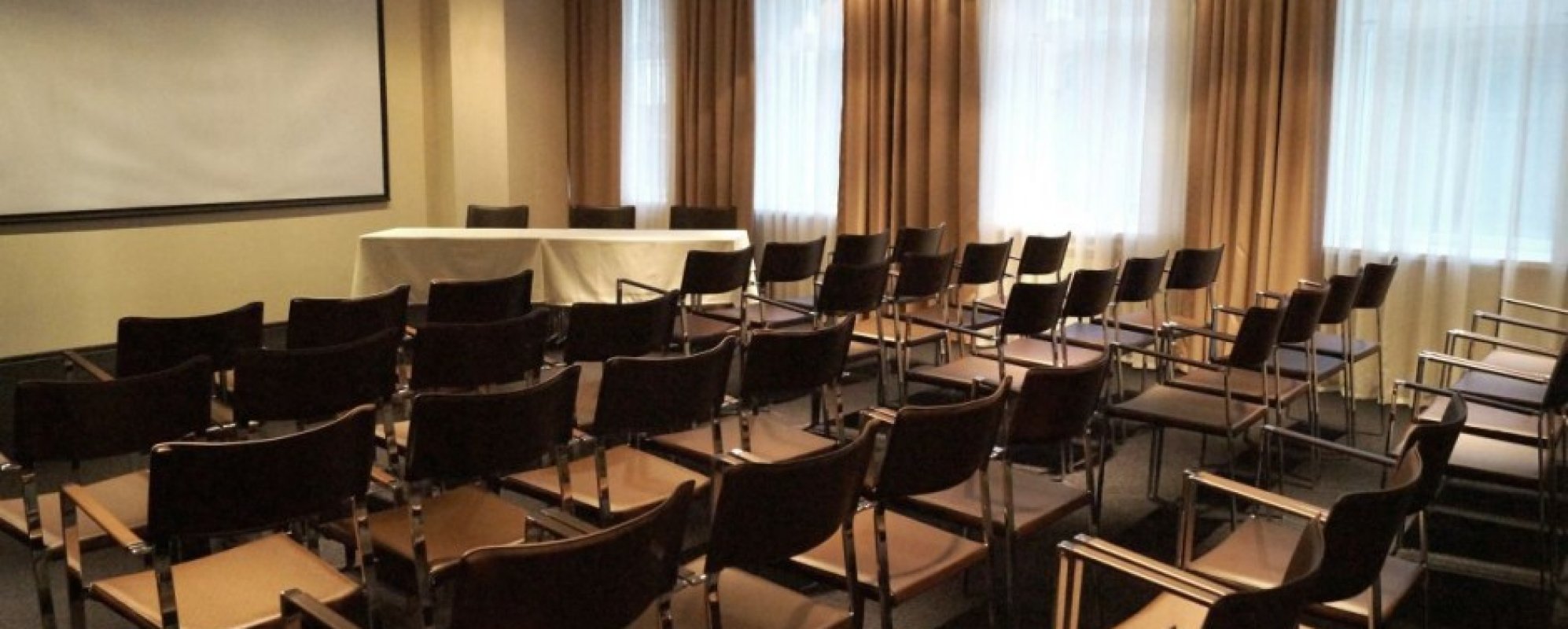 Фотографии конференц-зала Ost West Club