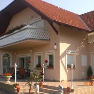 Фотографии гостевого дома
Majláth Vendégház