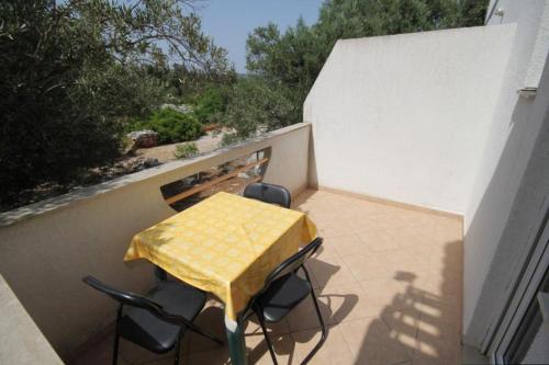 Фотография гостевого дома Apartments with a parking space Bozava, Dugi otok - 8123