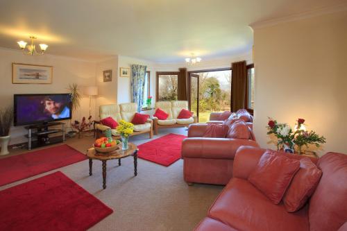 Фотография гостевого дома Wildwood Cottage with Hot Tub