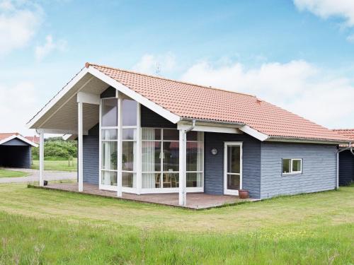 Фотография гостевого дома Three-Bedroom Holiday home in Ulfborg 33
