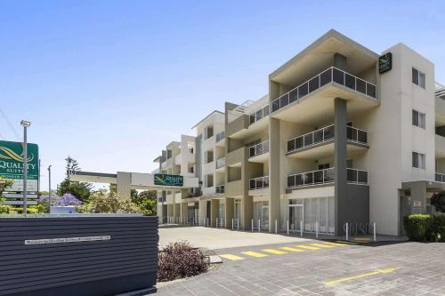 Фотография апарт отеля Quality Suites Pioneer Sands