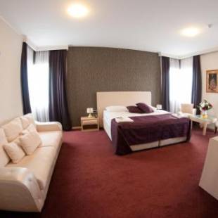 Фотографии гостиницы
Hotel Brotnjo