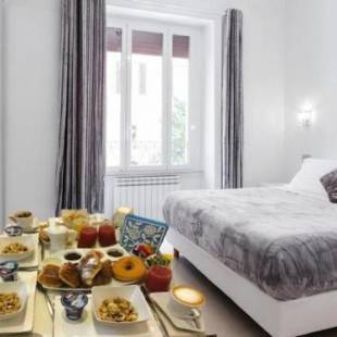 Фотографии мини отеля
Vatican Grand Suite