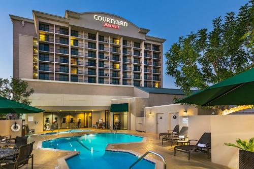 Фотография гостиницы Courtyard by Marriott Los Angeles Pasadena/Monrovia