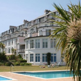 Фотография гостевого дома 1 The Salcombe