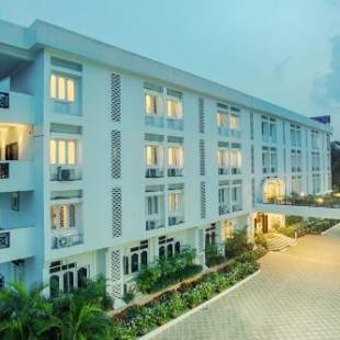 Фотографии гостиницы 
            The Cindrella Hotel