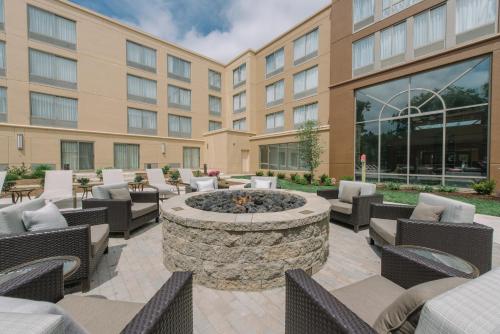 Фотография гостиницы Courtyard by Marriott Nashua