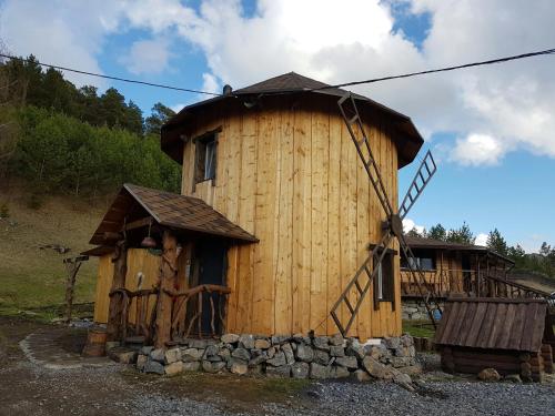 Фотографии базы отдыха 
            Горный приют Тайга