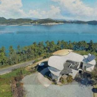 Фотографии гостевого дома 
            Country House Exclamation Mark & Comma