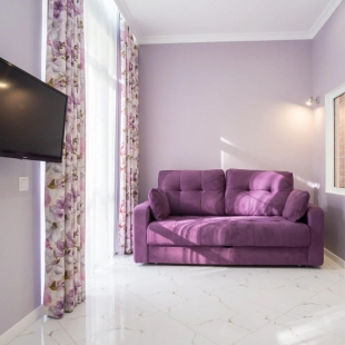 Фотография квартиры Апартаменты Red Apartments Арт Лайт Сити Молисон