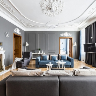 Фотография квартиры Апартаменты Avenue 180 кв.м с видом на Большую Конюшенную Улицу и Церковь Петра и Павла