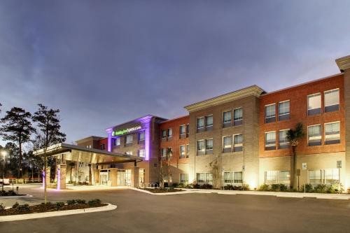 Фотография гостиницы Holiday Inn Express & Suites - Summerville, an IHG Hotel
