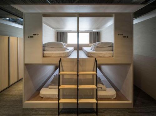 Фотографии хостела
Dad&Cat Capsule Hotel