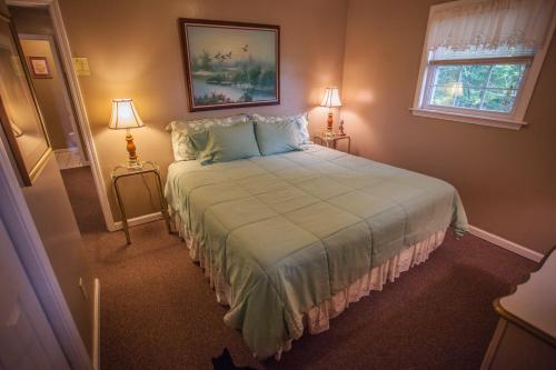 Фотография гостевого дома Nolichuckey Bluffs Bed & Breakfast Cabins