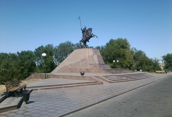 Фотография памятника Памятник Кабанбай батыру