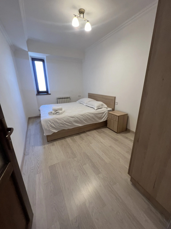 Фотография квартиры Квартира A two-bedroom apartment with a living room and a balcony in the city center.