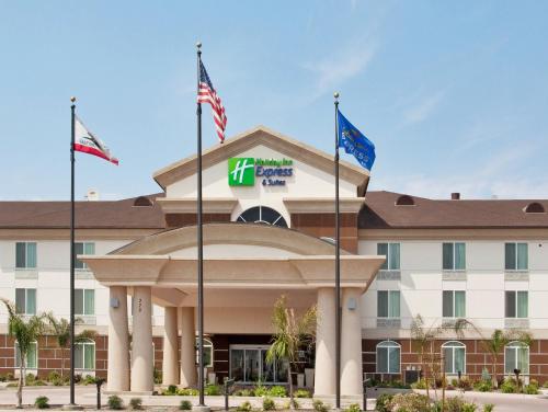 Фотография гостиницы Holiday Inn Express Hotel & Suites Dinuba West, an IHG Hotel