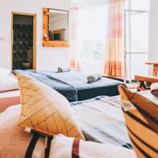 Фотографии гостевого дома 
            Hugging Clouds