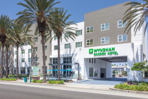 Фотография гостиницы Wyndham Anaheim