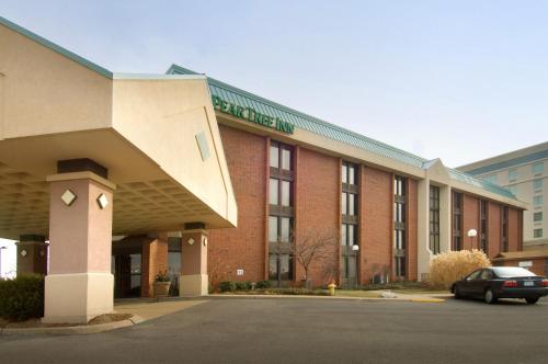 Фотография гостиницы Pear Tree Inn St. Louis - Arnold