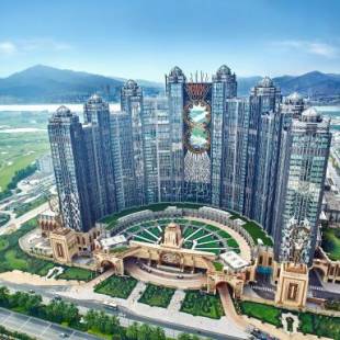 Фотографии гостиницы
Studio City Hotel