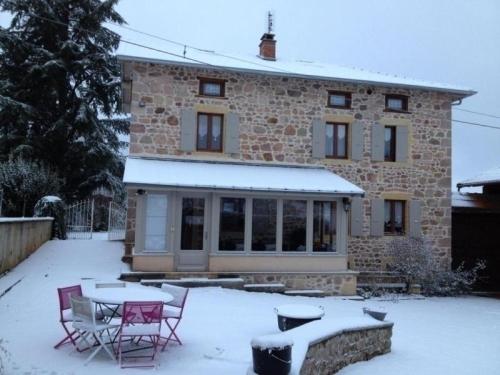 Фотография гостевого дома Gîte Belmont-de-la-Loire, 4 pièces, 8 personnes - FR-1-496-32