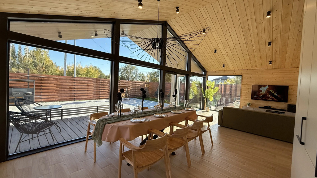 Фотография Коттеджа Шале Дом Barnhouse с баней и банным чаном на территории