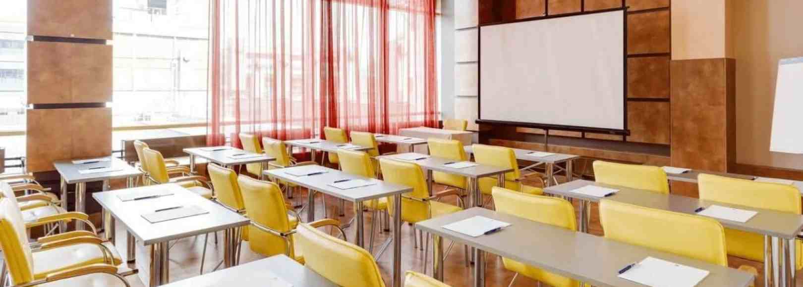 Фотография конференц-зала Кустодиев