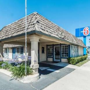 Фотографии гостиницы
Motel 6-Kingsburg, CA