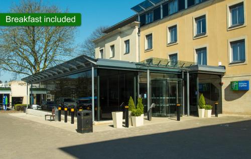 Фотография гостиницы Holiday Inn Express Bath, an IHG Hotel