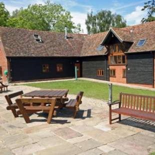 Фотографии мини отеля 
            Upper Neatham Mill