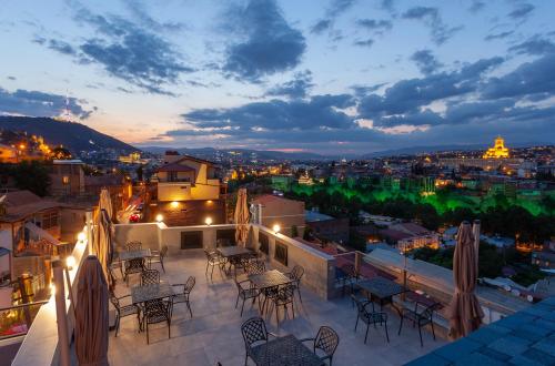 Фотографии гостиницы
Brooch