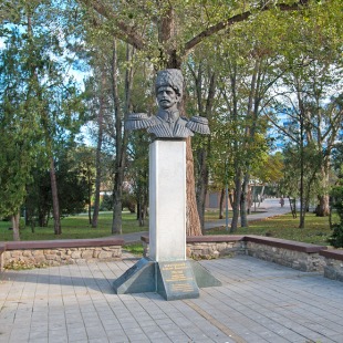Фотография памятника Памятник атаману А.Д. Безкровному