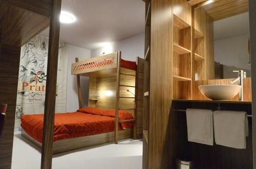 Фотография гостиницы Hôtel Du Parc - Pirates