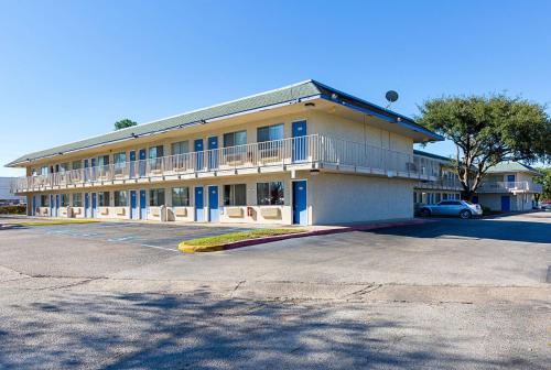 Фотография гостиницы Motel 6-Conroe, TX