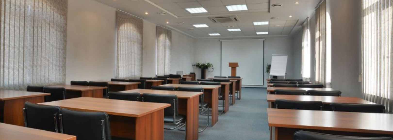 Фотография банкетного зала Камелот