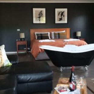 Фотография гостевого дома Blaze Rock Retreat