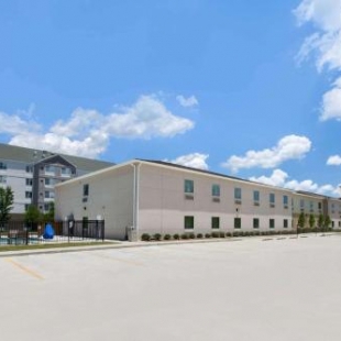 Фотография гостиницы Days Inn by Wyndham Baton Rouge Airport