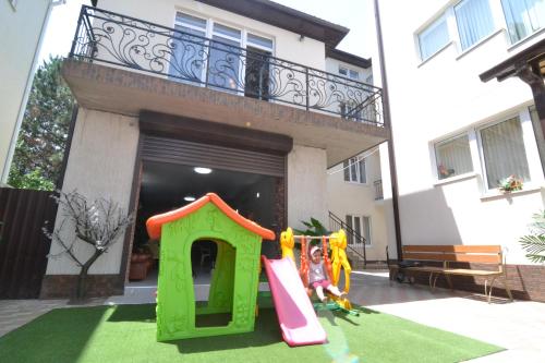 Фотография гостевого дома Три Звезды